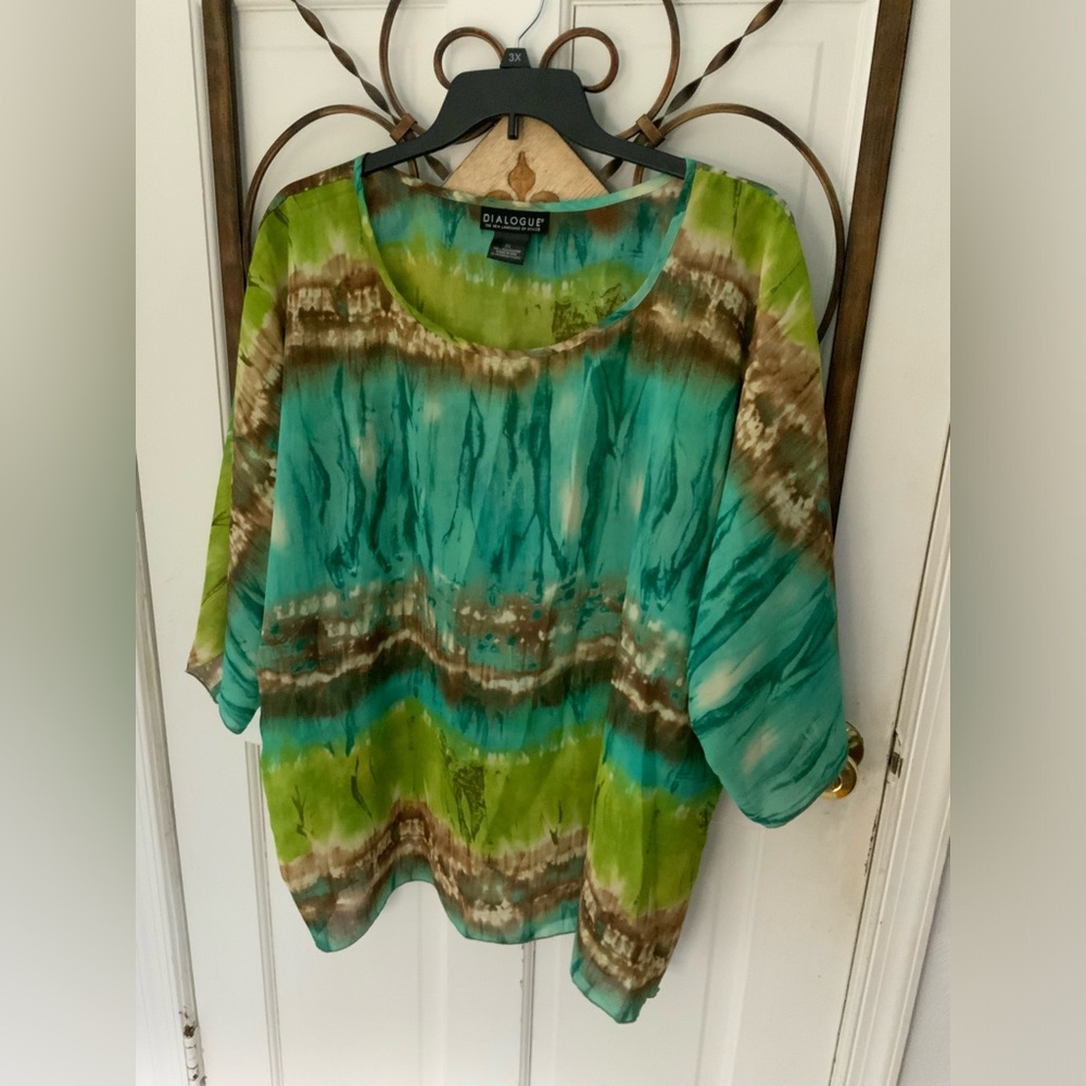 Beautiful top (sheer) by DIALOGUE-The New Language of Style. 3X